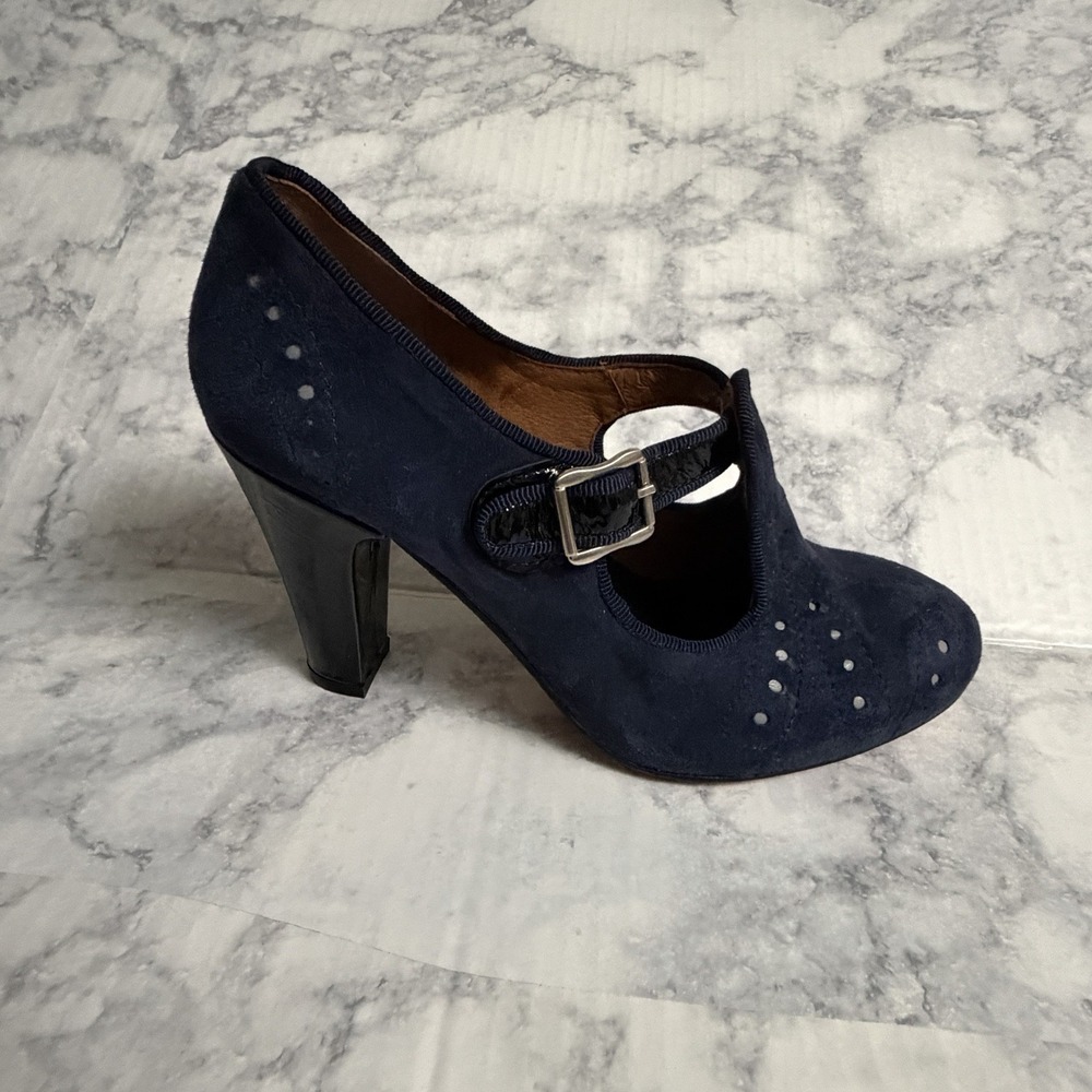 Re-Mix Vintage Footwear Cloche T-straps in Navy Suede/Black Patent, Size 6 - Picture 5 of 16